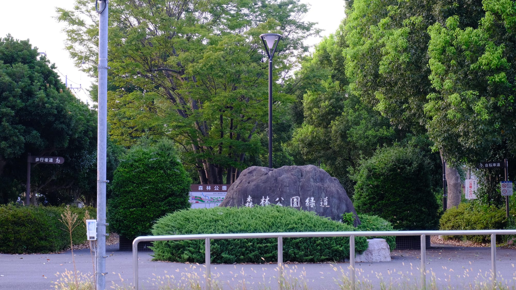 いつも通勤で乗る電車に最後まで乗って、温泉に浸かってきた